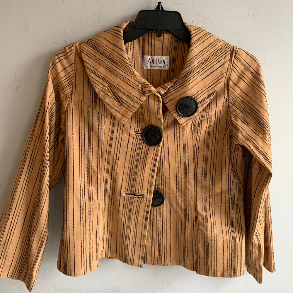 An Ren New York Jacket Jackie O Big button stripes